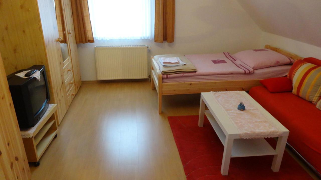 Charmantes Apartment In Mittelfeld Hannover Exterior photo